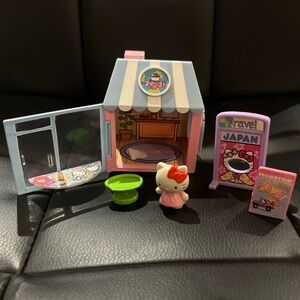HELLO KITTY POLLY POCKET STYLE FIGURINE SET